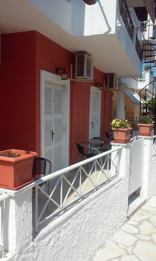 Loula'S Apartments Gouvia Exterior photo